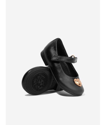 Versace Girls Heart Logo Shoes in Black chez Cornerstreet bien 