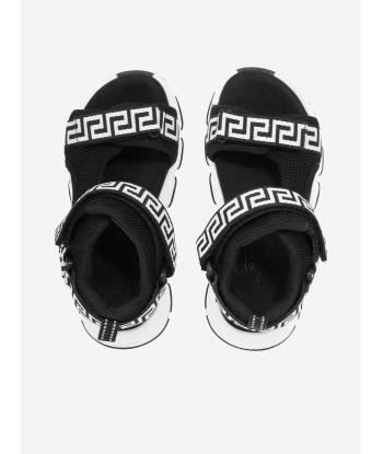 Versace Kids Greca Strap Sandals in Black est présent 