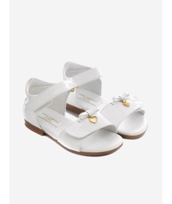 Dolce & Gabbana Girls White Patent Leather Sandals Voir les baskets