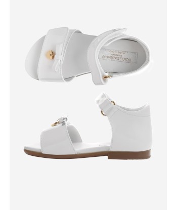 Dolce & Gabbana Girls White Patent Leather Sandals Voir les baskets