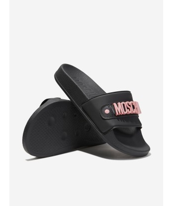 Moschino Girls Lettering Logo Sliders in Black est présent 