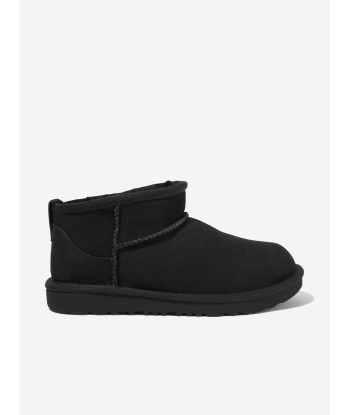 UGG Kids Classic Ultra Mini Boots in Black des créatures d'habitude