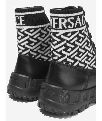 Versace Girls Leather La Greca Lace Up Boots est présent 