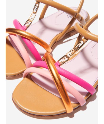 Fendi Girls Leather O'Lock Detailed Sandals en stock